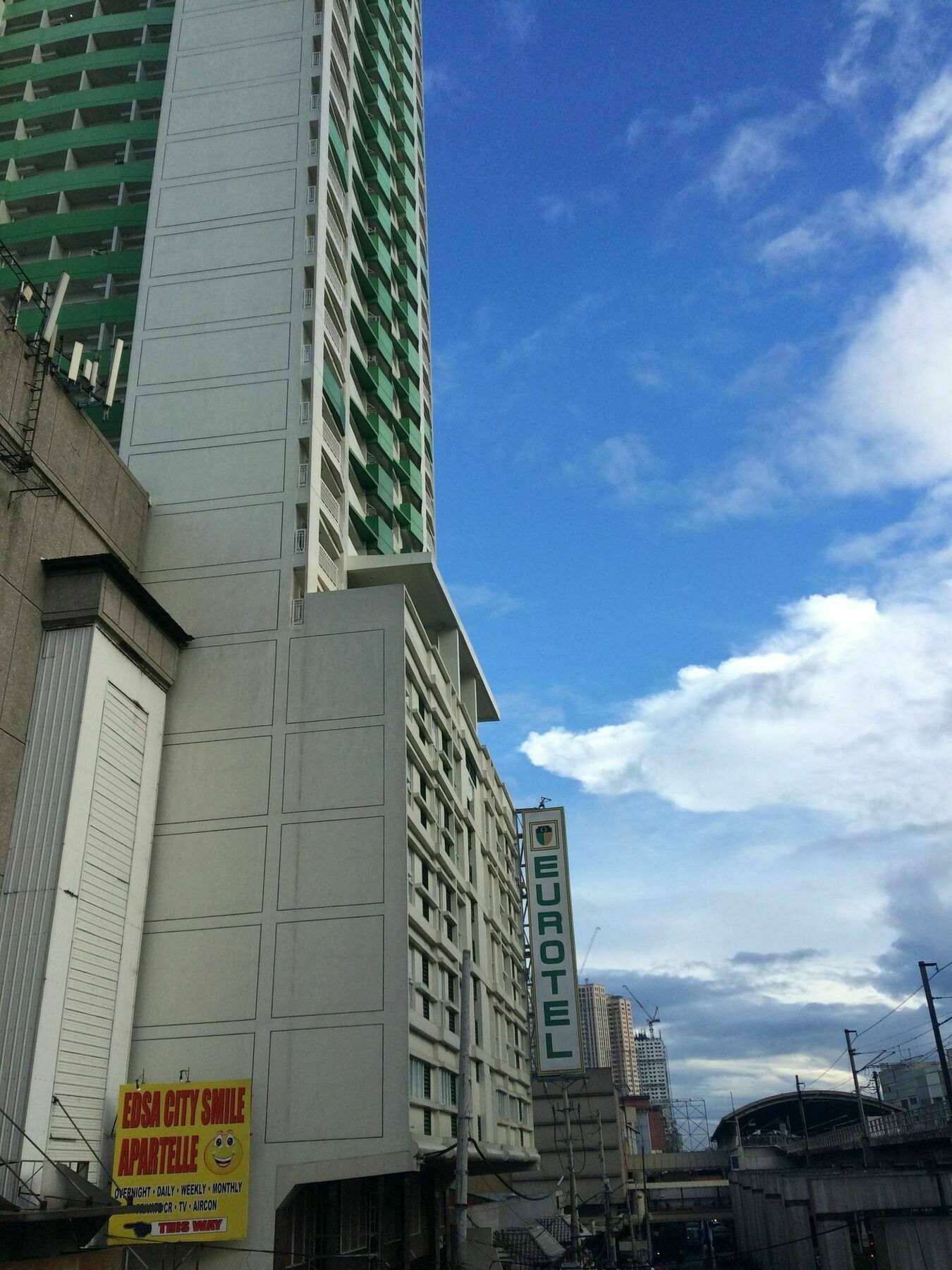 Eurotel Vivaldi Araneta Quezon City Exterior foto